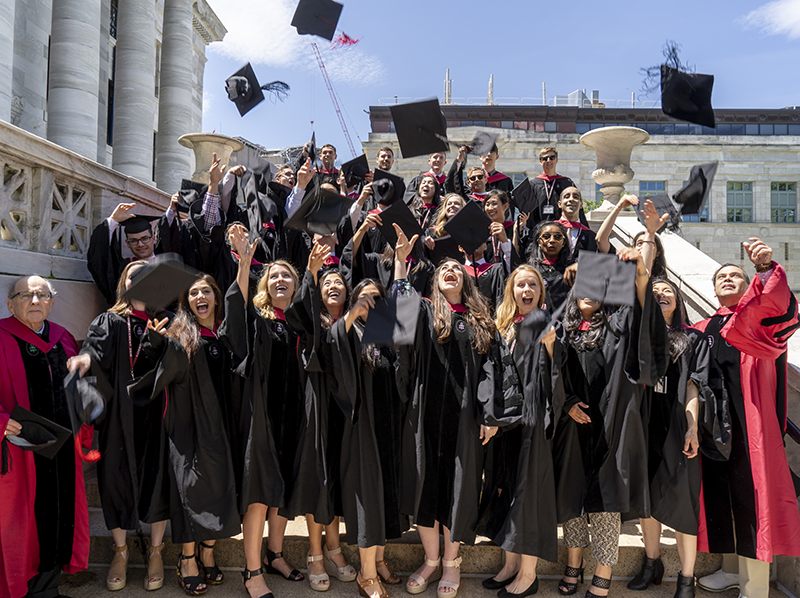 gradhattoss2018.png