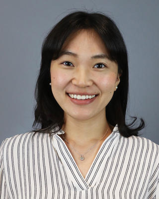 Lisa Huh headshot